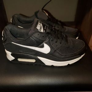 Nike Air Max 90 BNWOT